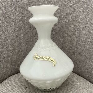 OPALINA FIORENTINA - vintage Italian milk glass vase